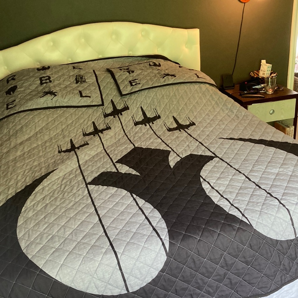 Special Edition STAR WARS full/queen quilt and two pillow shams